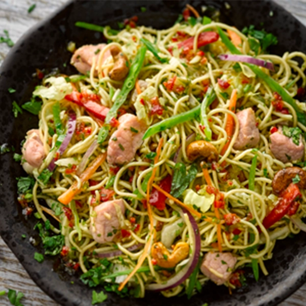 Bacon, Noodle and Crispy Vegetable Salad